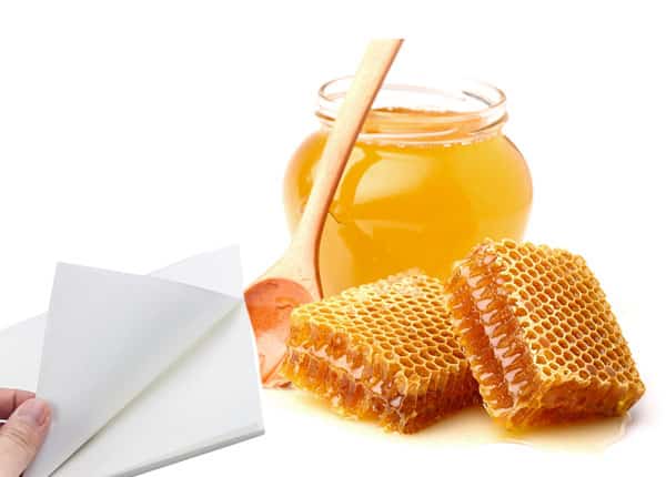 Phân biệt mật ong thật giả bằng vải hoặc giấy thấm
