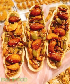 Alternative view of Bánh thuyền