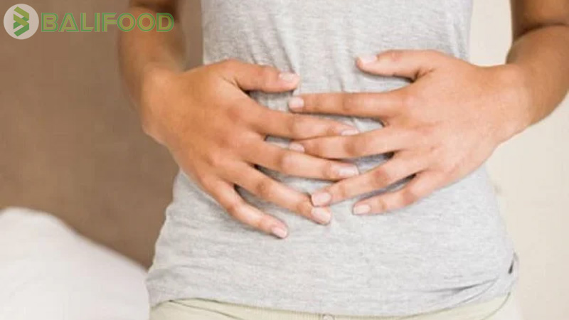 lắc bụng nghe tiếng nước kêu