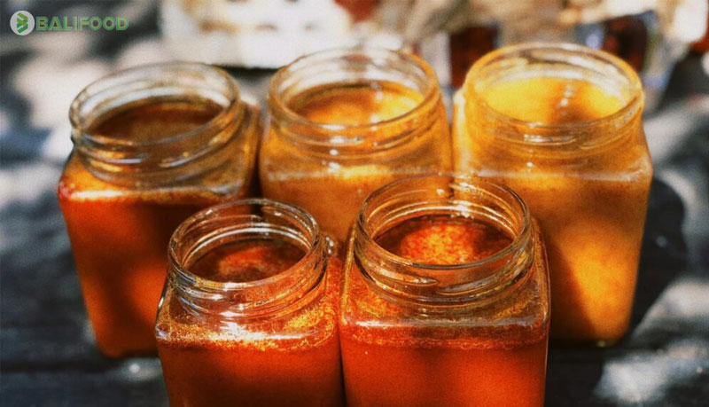 Nhuỵ hoa nghệ tây với mật ong: cách ngâm, công dụng và cách dùng hiệu quả